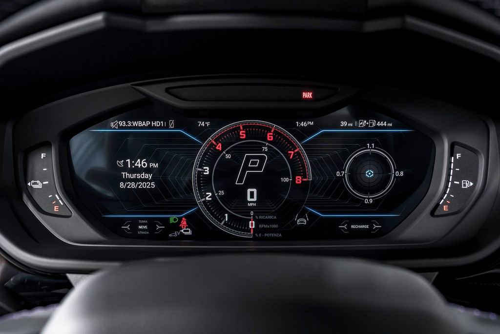 Used 2025 Lamborghini Urus SE image 66