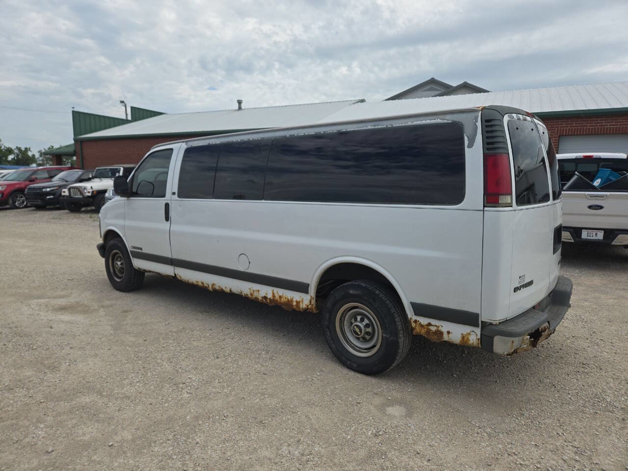 Used 2001 Chevrolet Express 3500 Extended Passenger w/ LS Preferred Equipment Group image 6