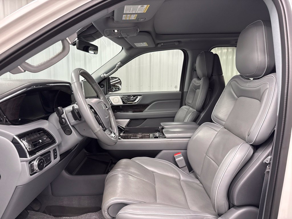 Used 2018 Lincoln Navigator Reserve w/ Technology Package AWD/4WD image 20