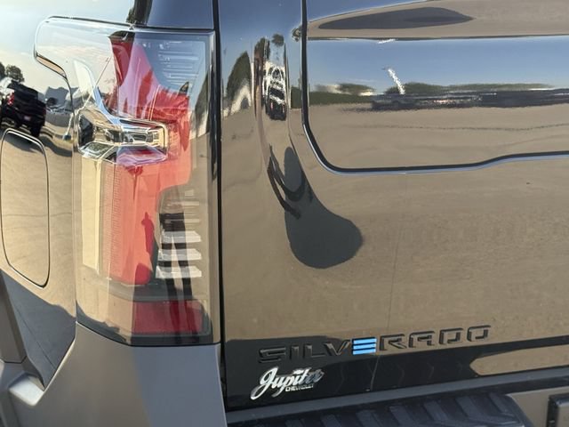 New 2026 Chevrolet Silverado EV Trail Boss w/ Premium Package AWD/4WD image 7