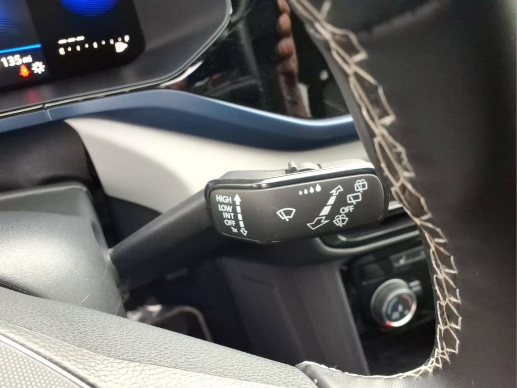 Used 2023 Volkswagen Taos SE AWD/4WD image 22