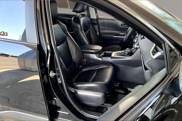 Used 2025 Toyota RAV4 LE AWD/4WD image 26