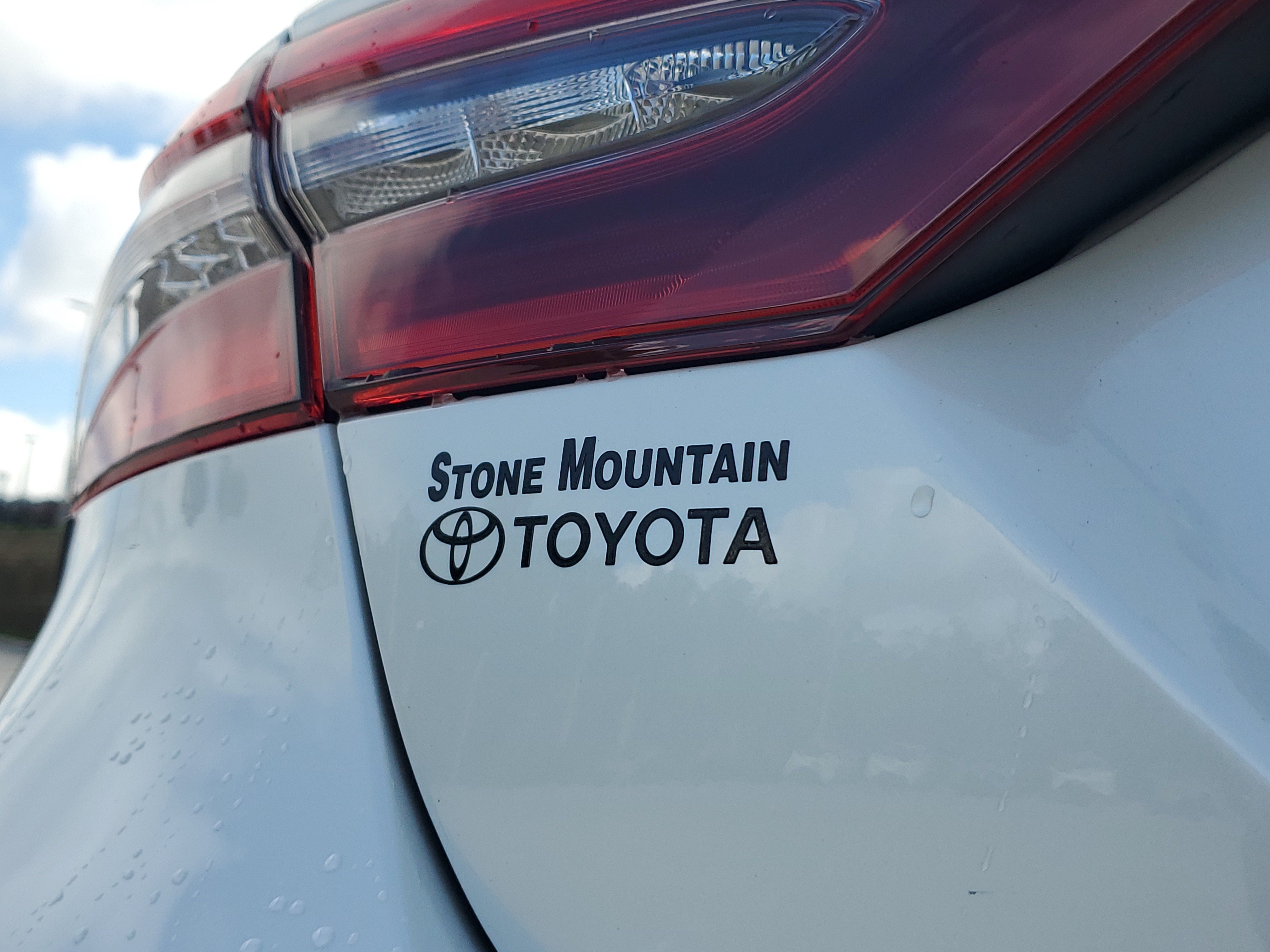 Used 2024 Toyota Camry XSE FWD image 8