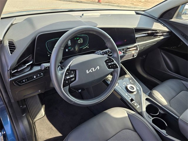 Used 2024 Kia Niro EX image 9