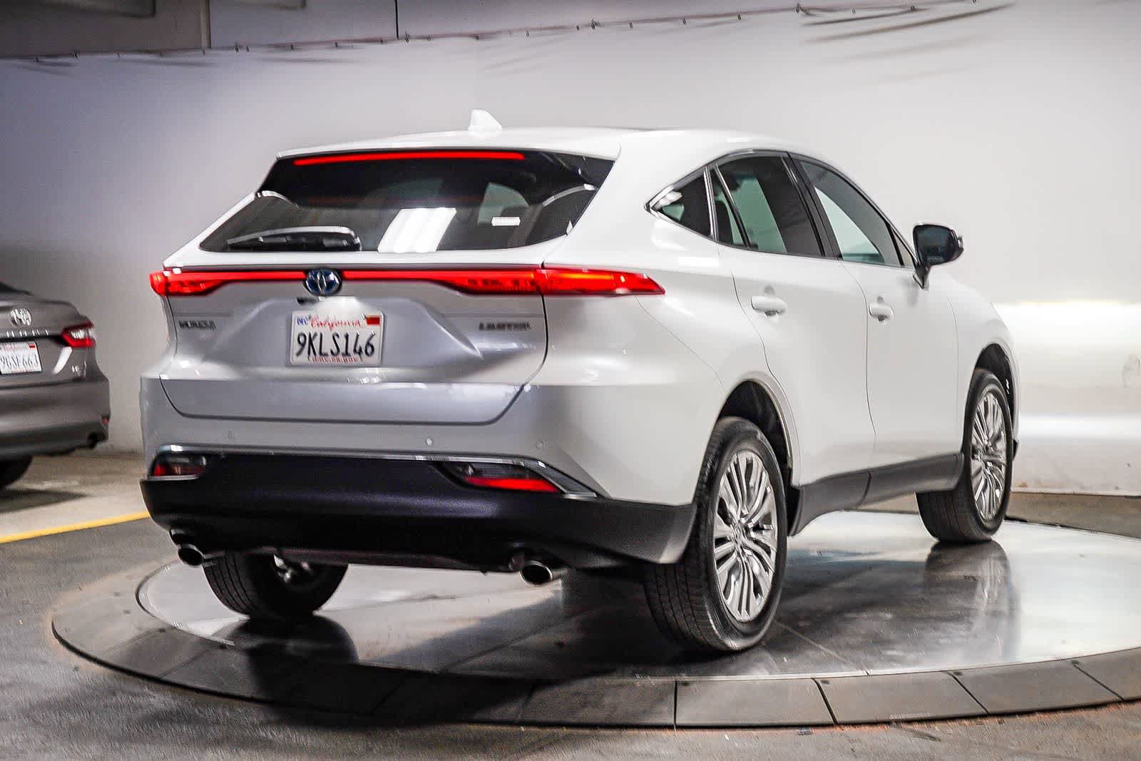 Certified 2024 Toyota Venza Limited AWD/4WD image 5