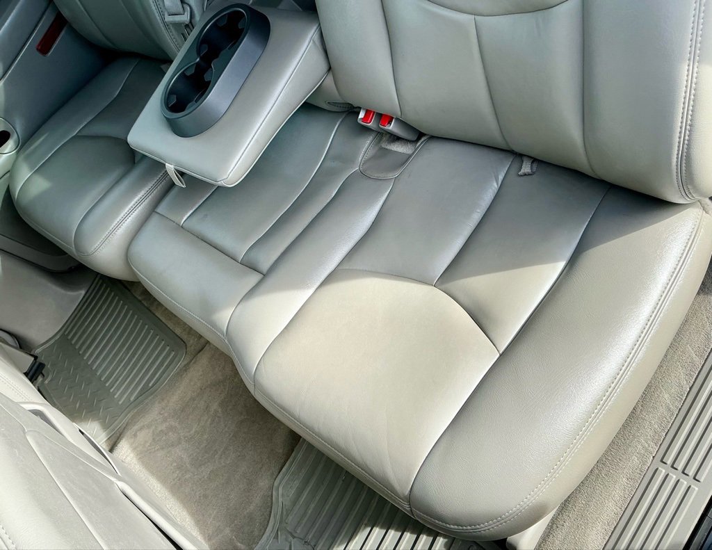 Used 2005 Chevrolet Avalanche Z66 w/ Sun And Sound Package image 30