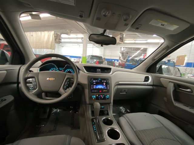 Used 2014 Chevrolet Traverse LS image 27