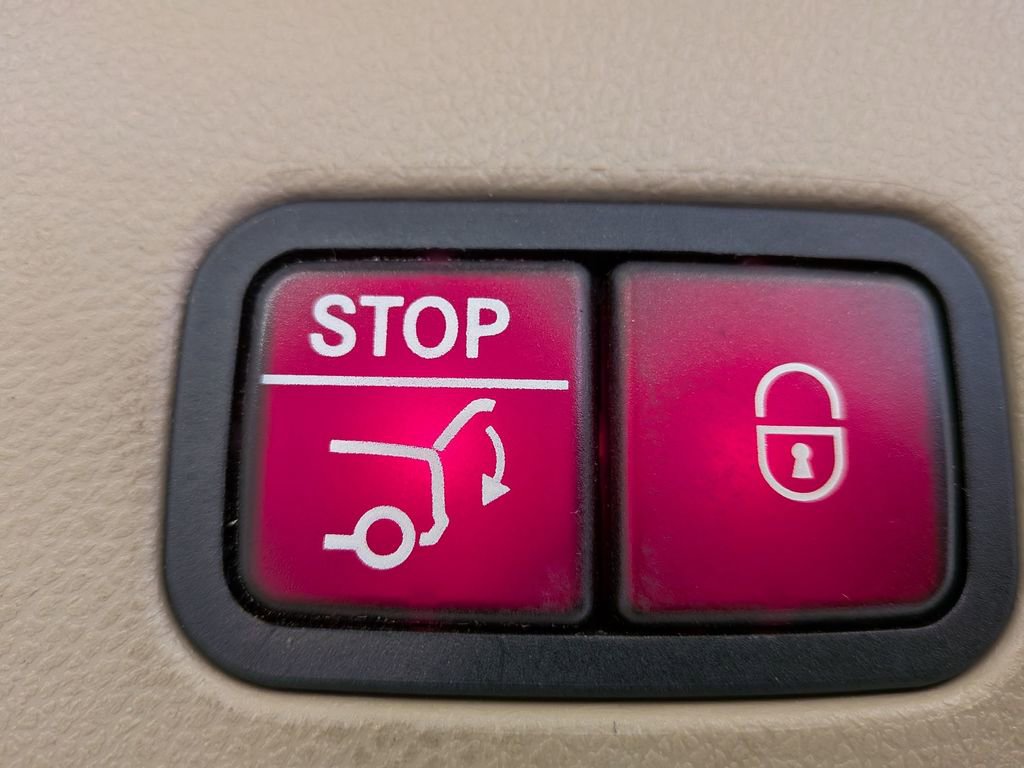 Used 2015 Mercedes-Benz ML 350 4MATIC image 29