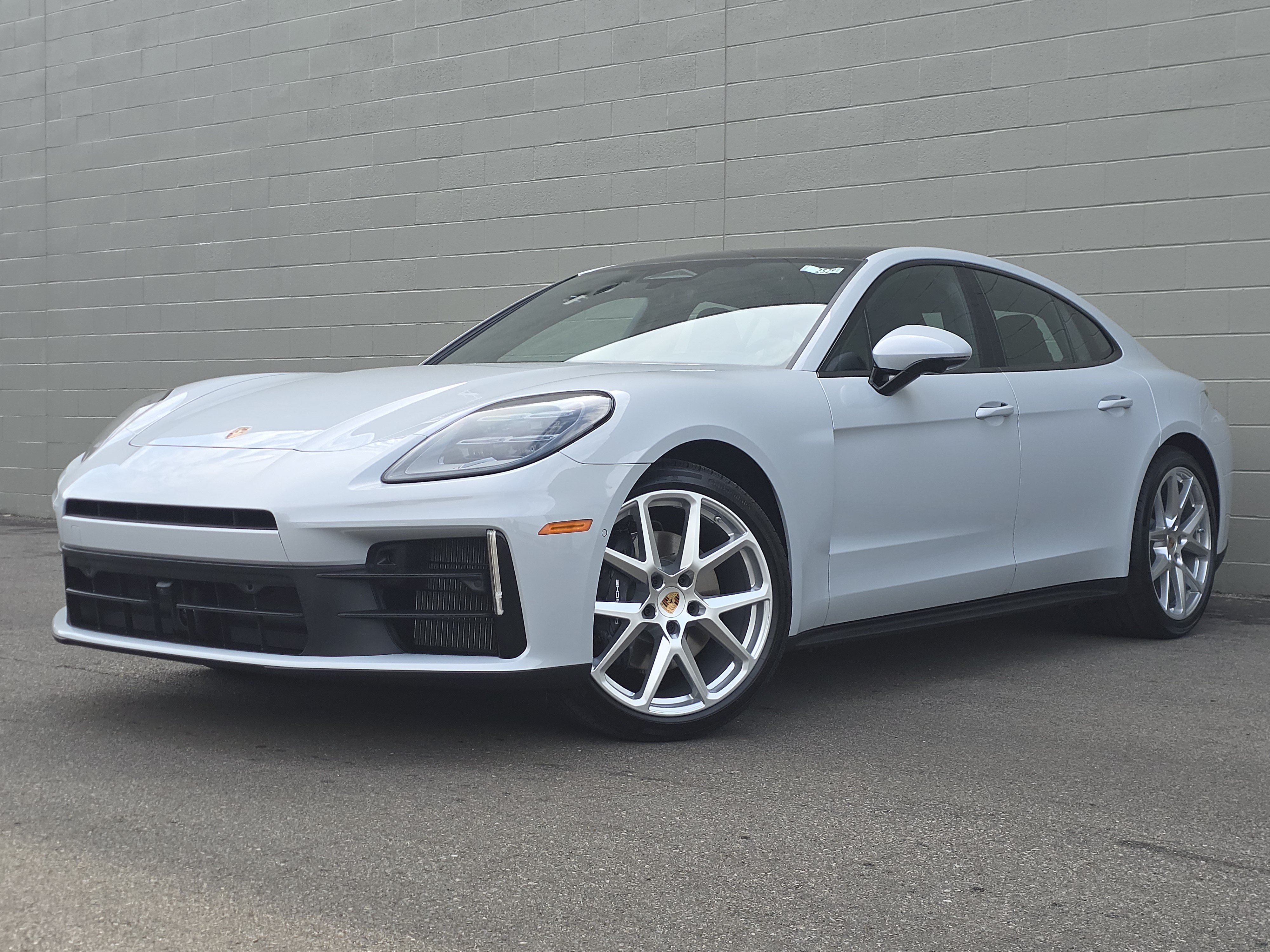 New 2026 Porsche Panamera 4 AWD/4WD image 1
