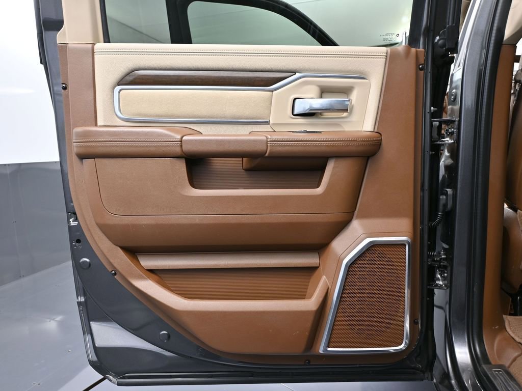 Used 2022 RAM 2500 Laramie w/ Body Color Bumper Group image 35