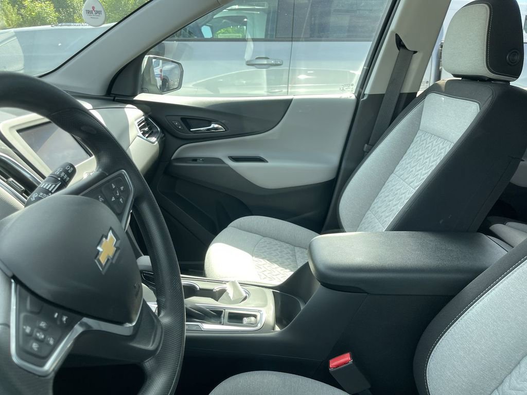 Used 2022 Chevrolet Equinox LT FWD image 3