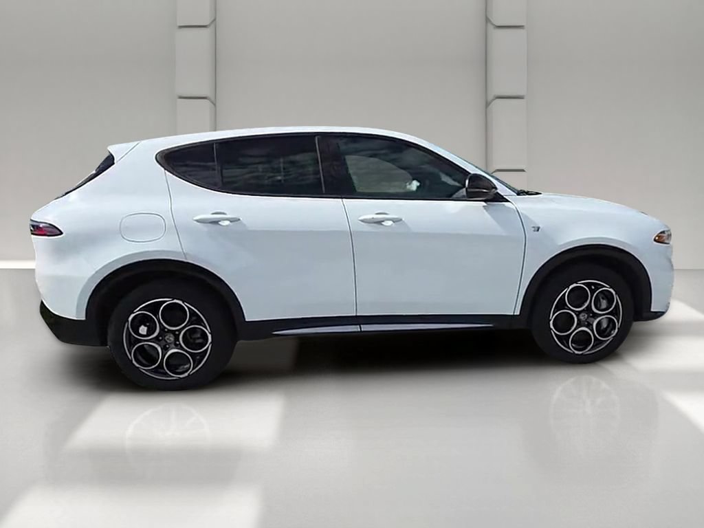 Used 2024 Alfa Romeo Tonale Ti AWD/4WD image 43