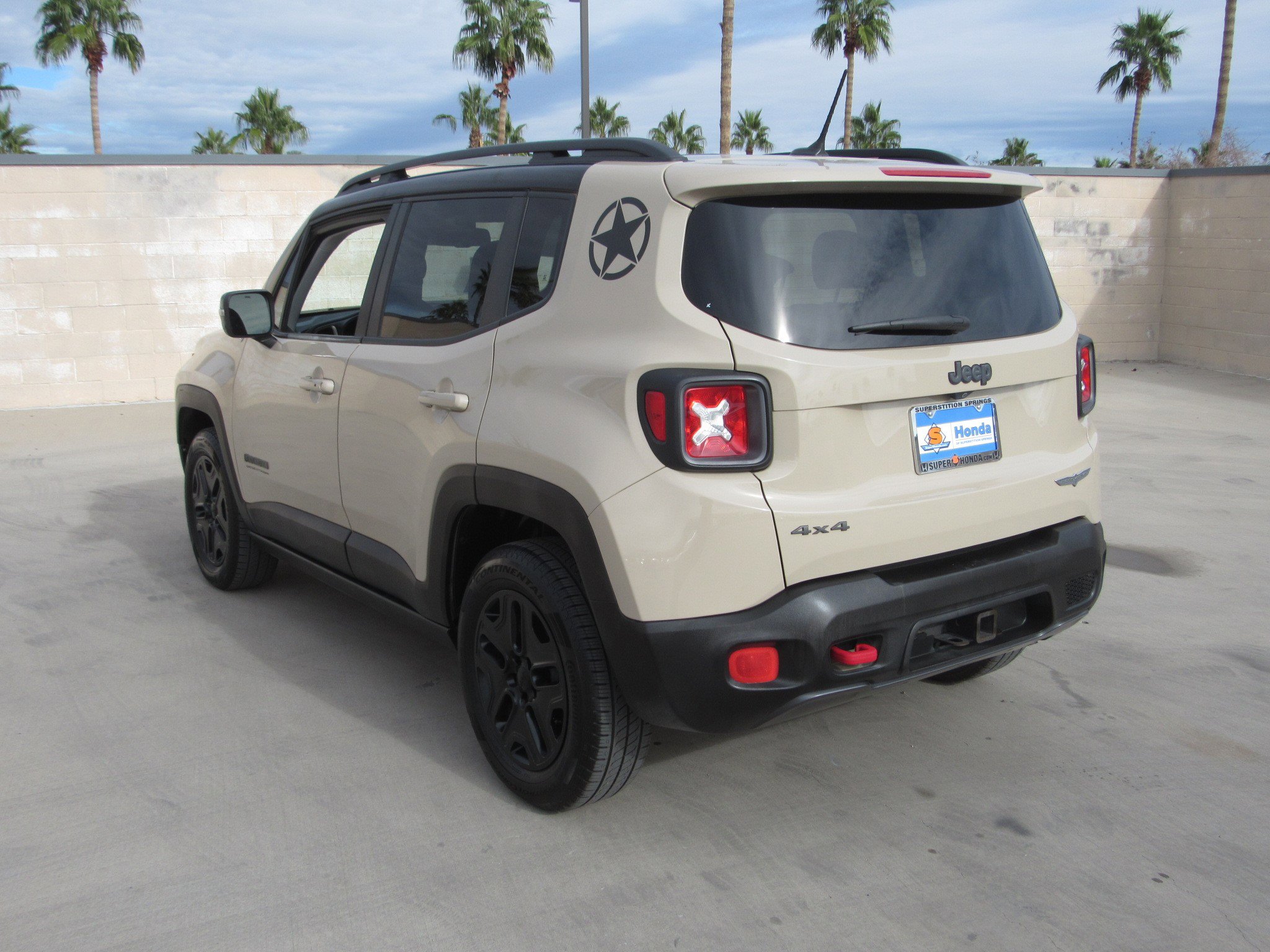 Used 2017 Jeep Renegade Trailhawk image 6