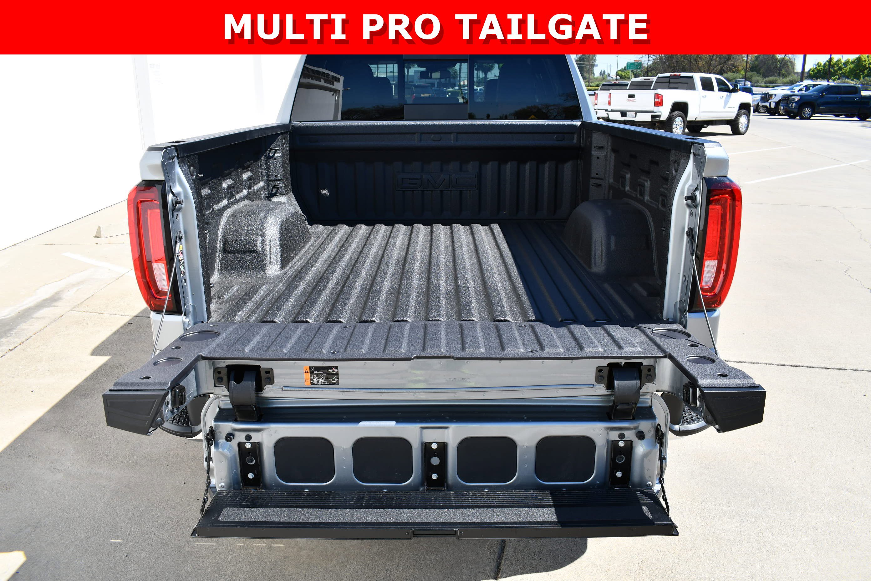 New 2026 GMC Sierra 1500 SLT w/ SLT Premium Plus Package image 8