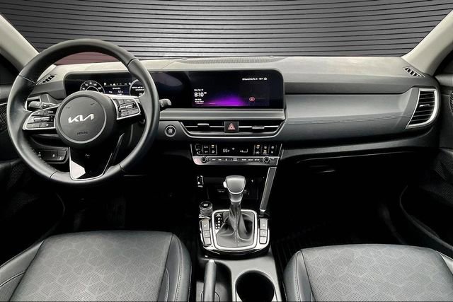 Used 2024 Kia Seltos EX FWD image 7