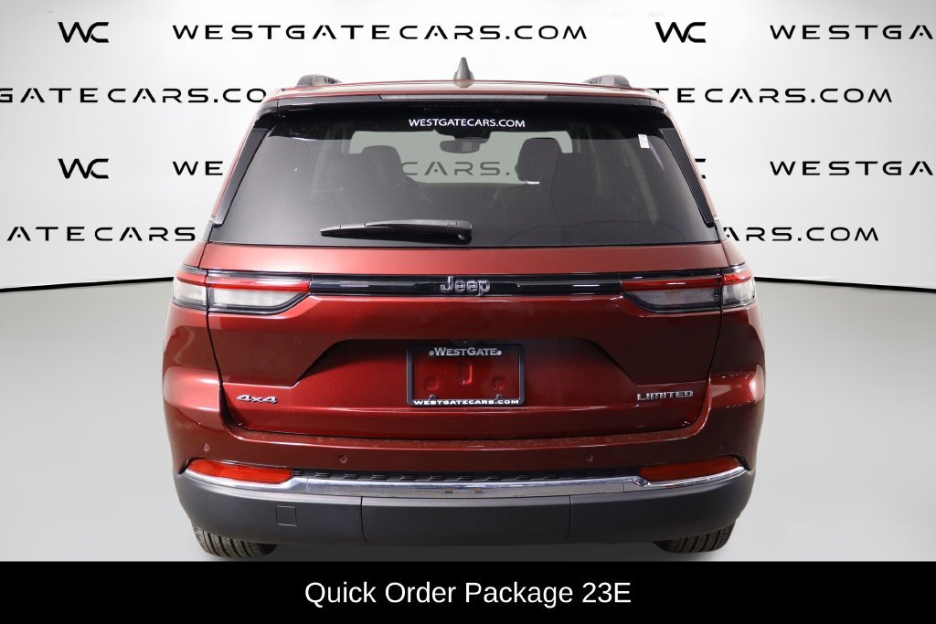 Used 2023 Jeep Grand Cherokee Limited AWD/4WD image 4
