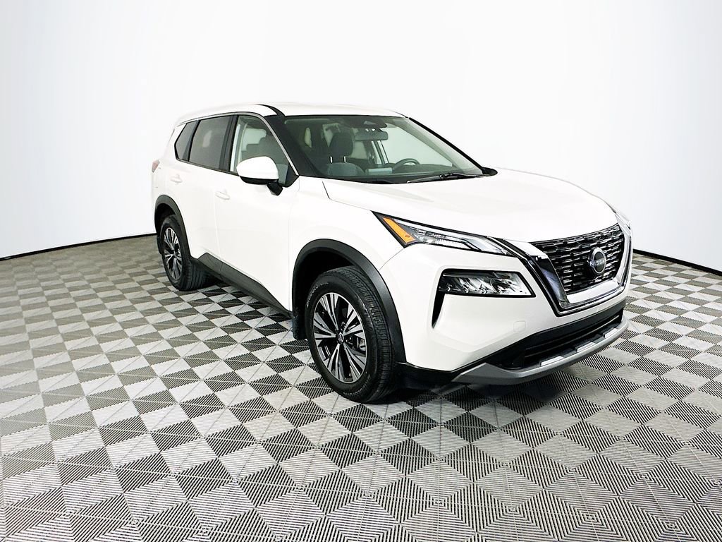 Certified 2023 Nissan Rogue SV image 2