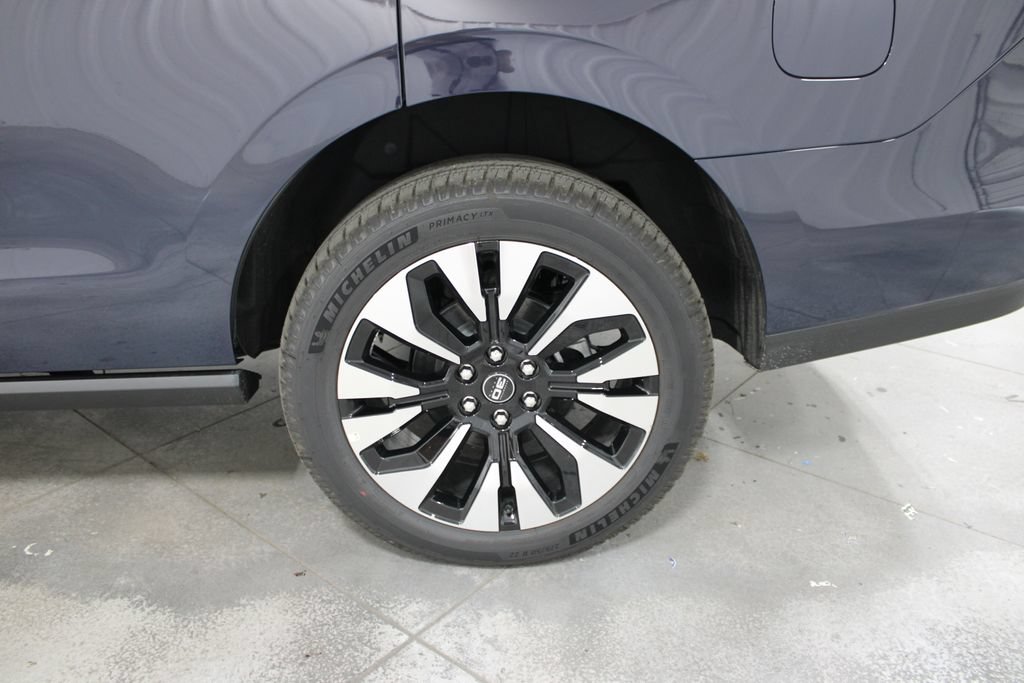 New 2027 Ford Expedition Platinum RWD image 15