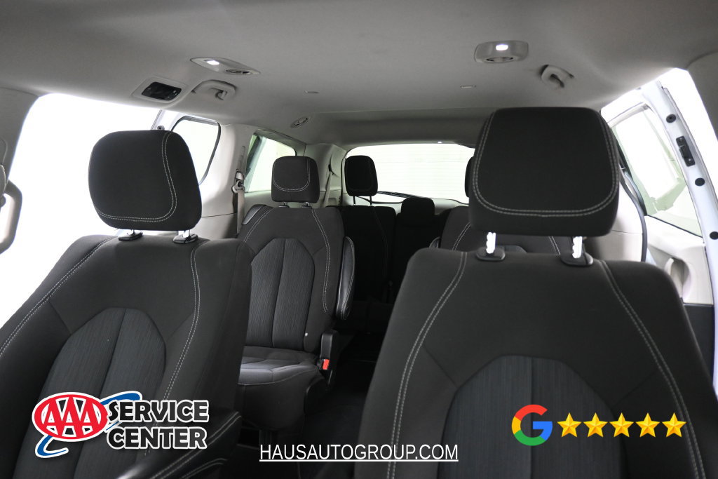 Used 2023 Chrysler Voyager LX FWD image 33