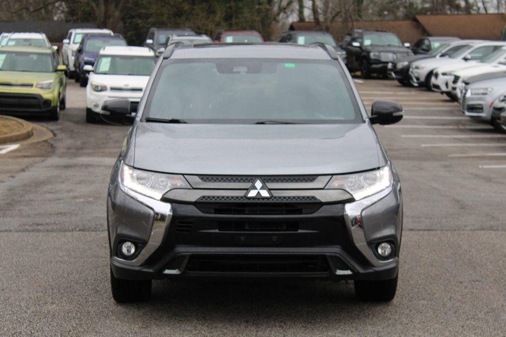 Used 2020 Mitsubishi Outlander LE image 2