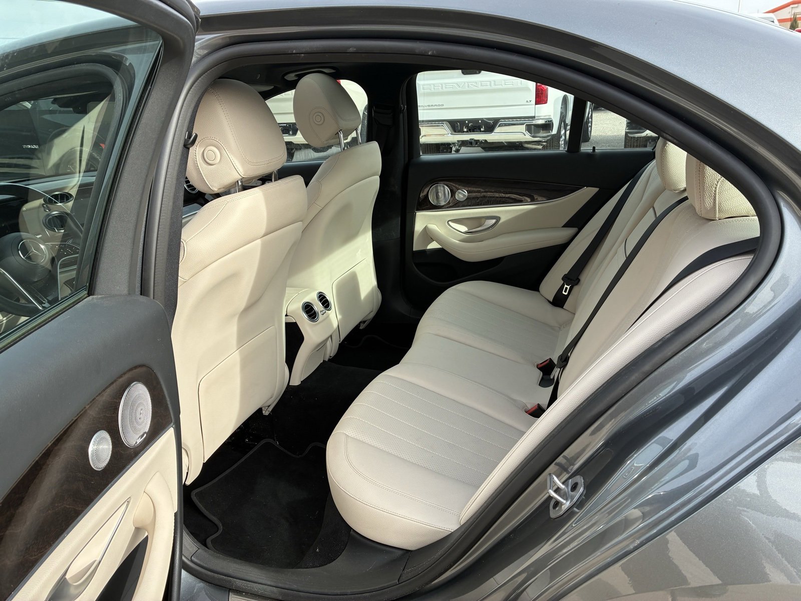 Used 2021 Mercedes-Benz E 350 Sedan image 3