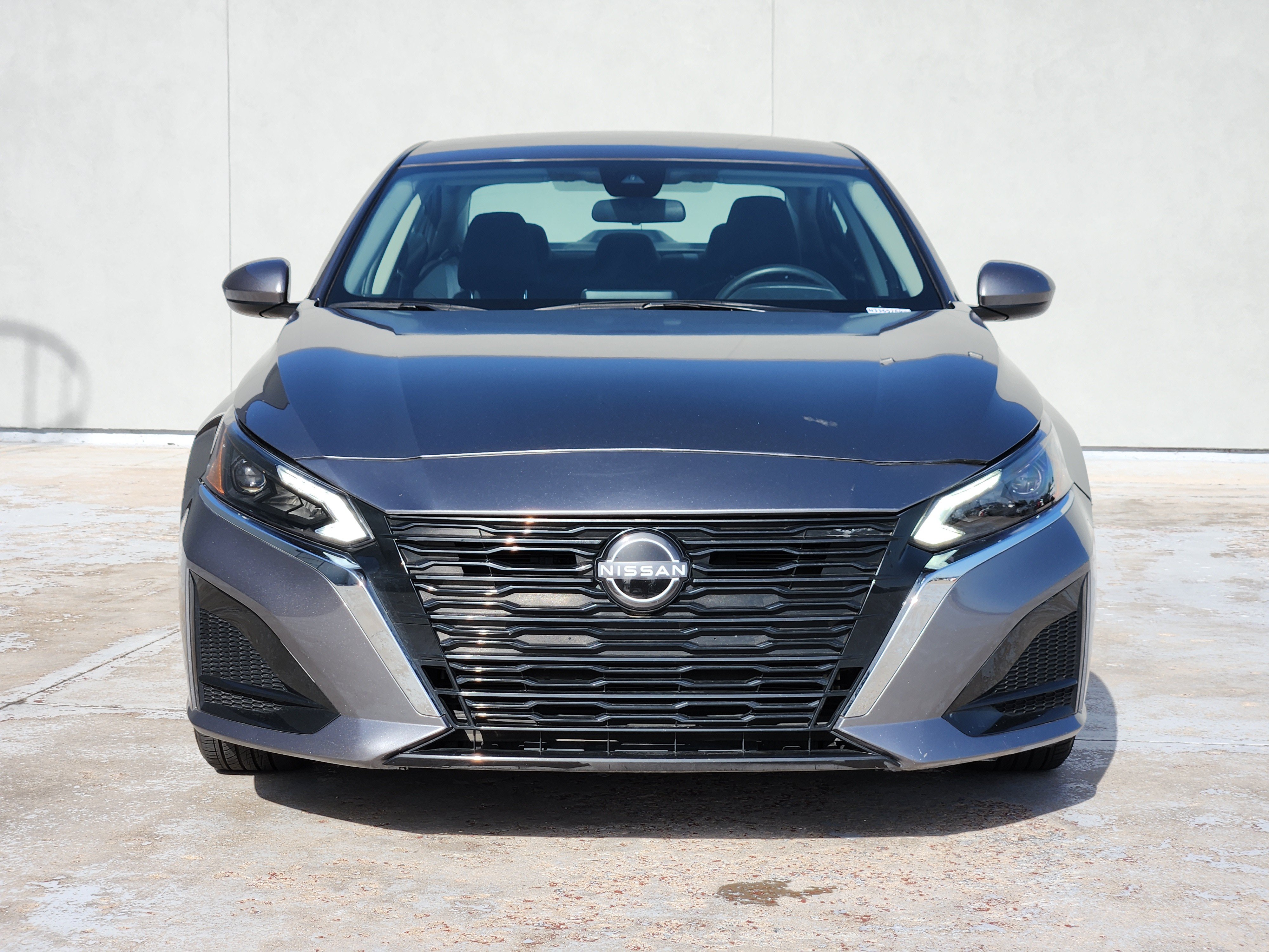 Used 2023 Nissan Altima 2.5 SV FWD image 3