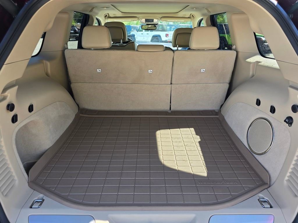 Used 2018 Jeep Grand Cherokee Overland image 12