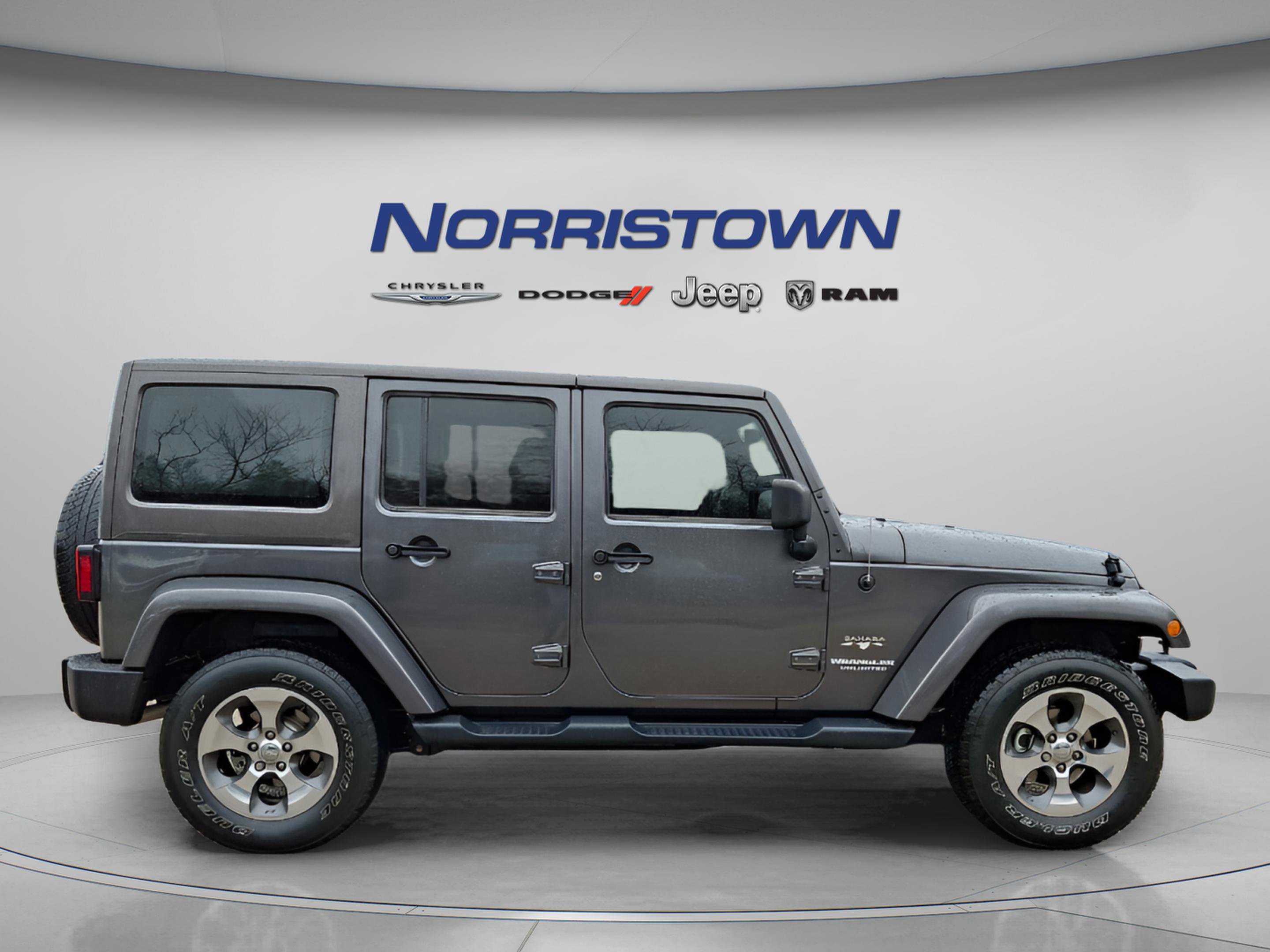 Certified 2017 Jeep Wrangler Unlimited Sahara w/ Connectivity Group image 7