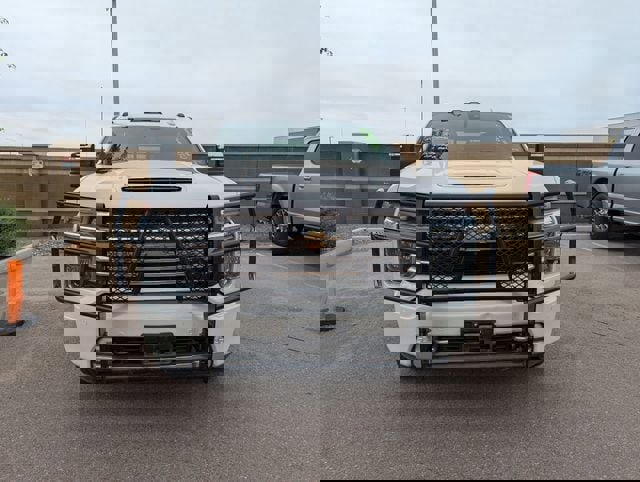 Used 2022 Chevrolet Silverado 3500 High Country w/ Safety Package II image 3