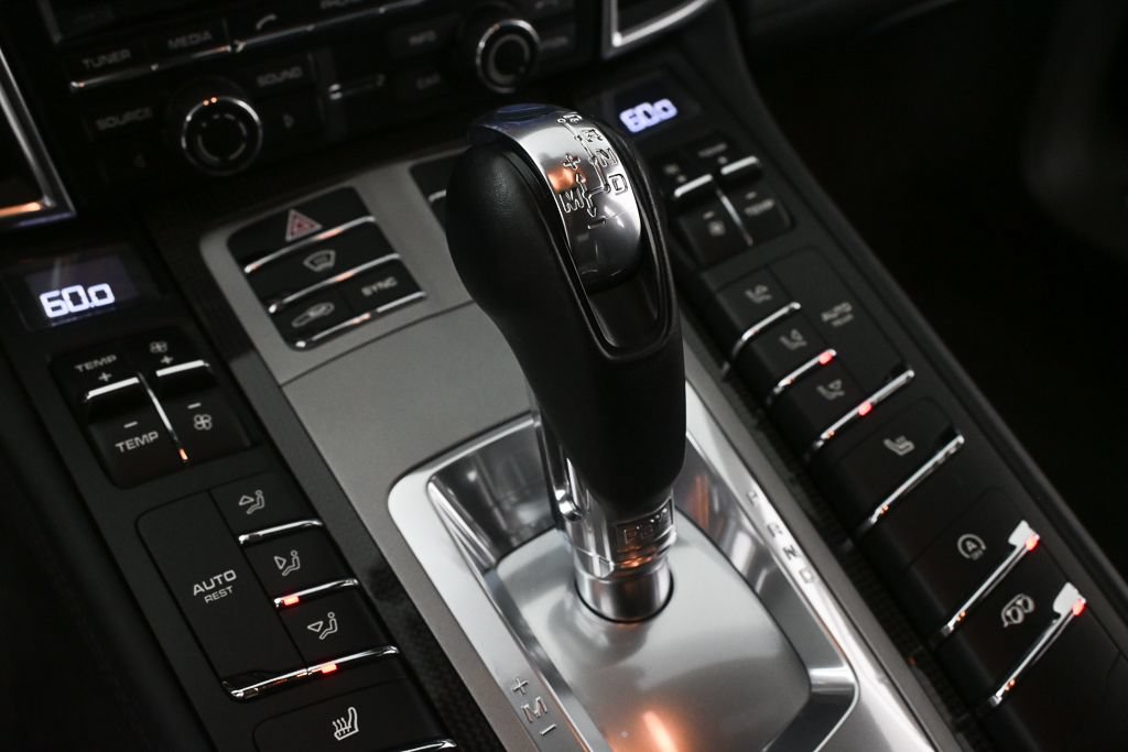 Used 2015 Porsche Panamera GTS AWD/4WD image 17