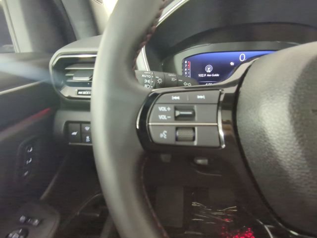 Used 2025 Honda Pilot Black Edition image 27