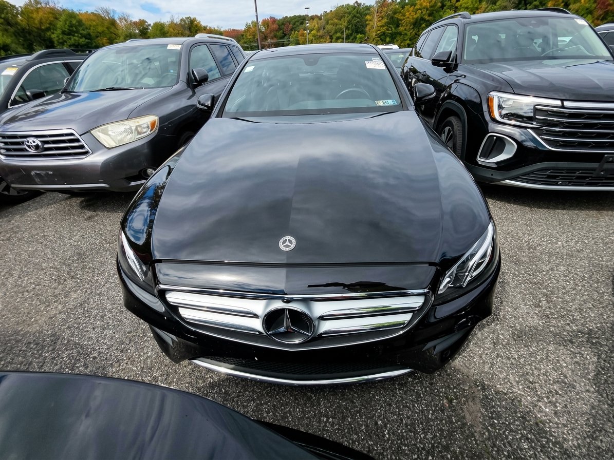 Used 2019 Mercedes-Benz E 450 4MATIC Sedan w/ Premium Package image 2