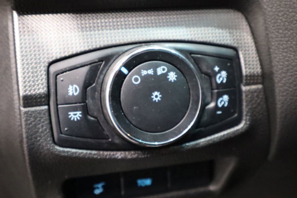 Used 2015 Ford Explorer XLT w/ Equipment Group 202B image 18