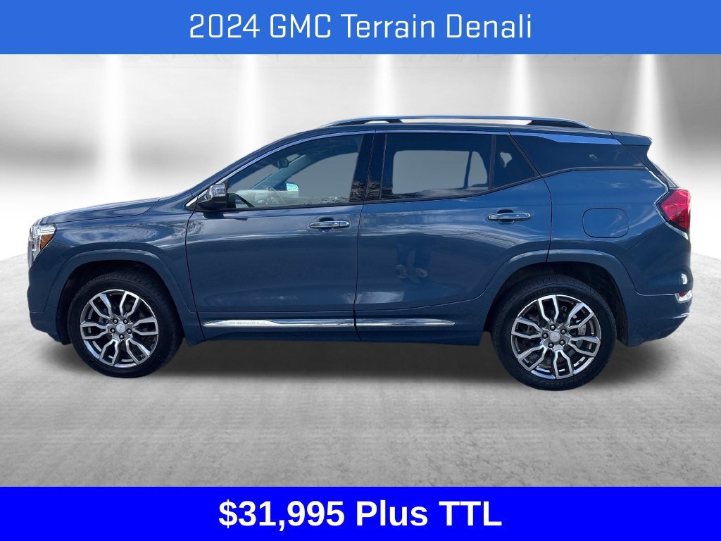 Used 2024 GMC Terrain Denali AWD/4WD image 2