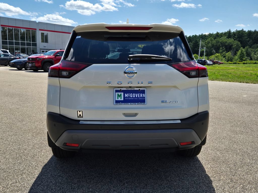 Used 2021 Nissan Rogue SL w/ Premium Package AWD/4WD image 4