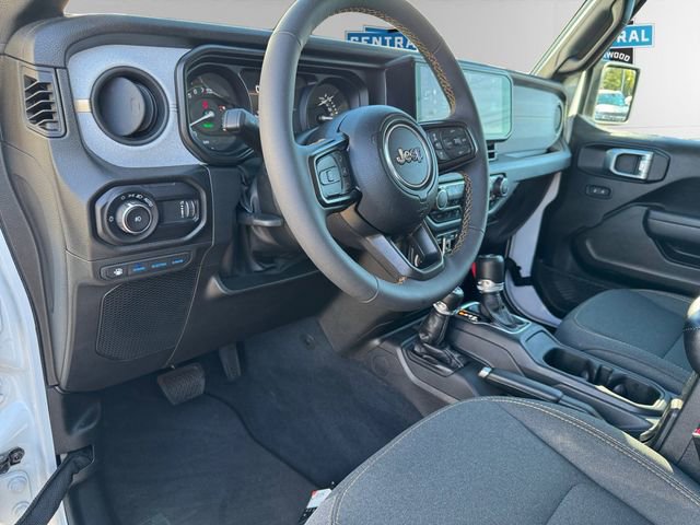 Certified 2024 Jeep Wrangler Unlimited w/ Convenience Group image 11