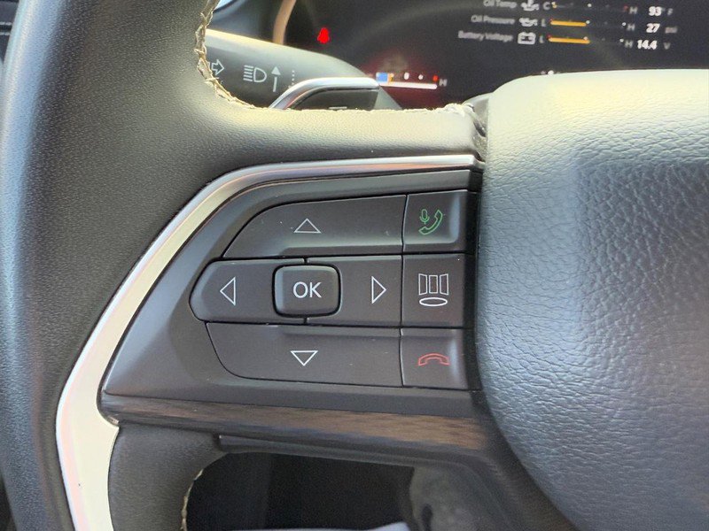 Used 2023 Jeep Grand Cherokee L Laredo image 17