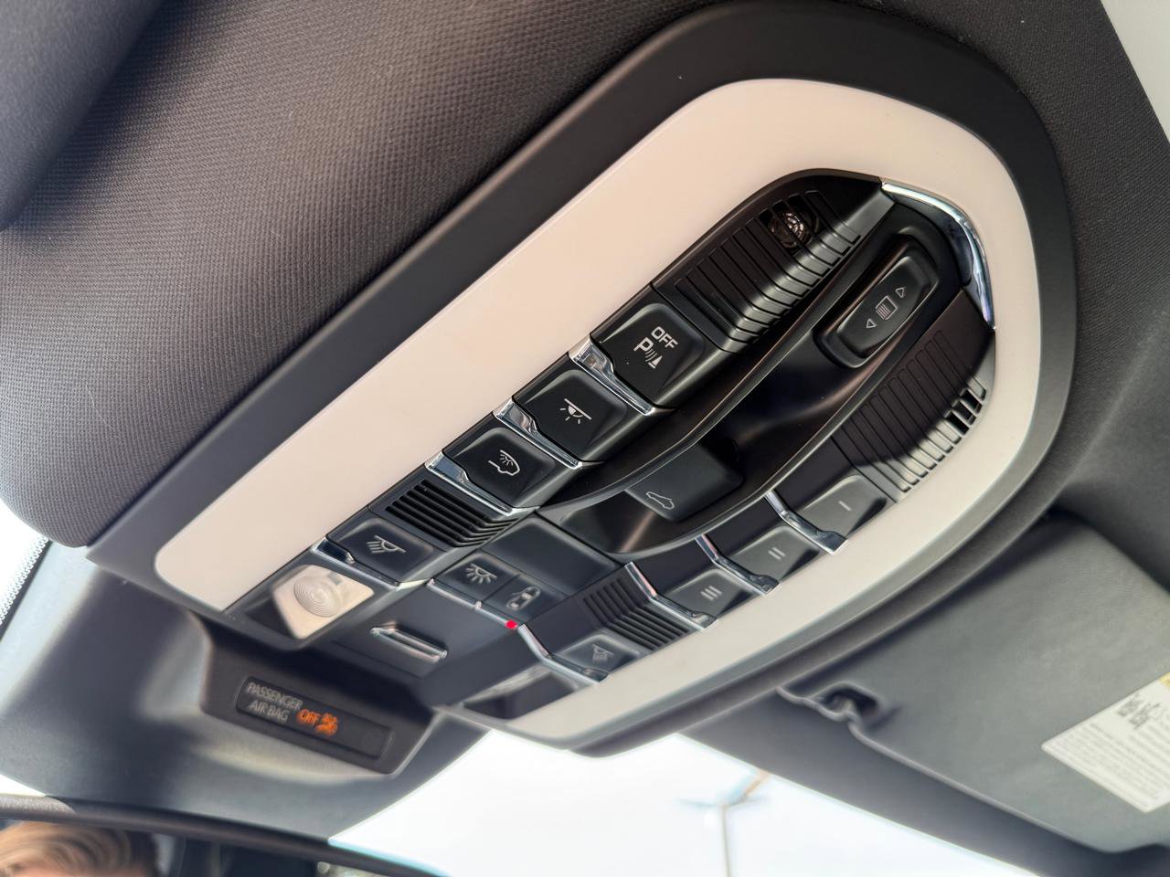 Used 2017 Porsche Macan S image 20