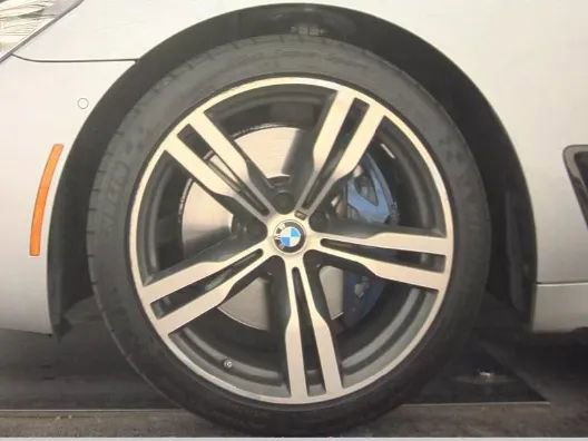 Used 2019 BMW 740i 740i Sedan 4D w/ Executive Package image 9