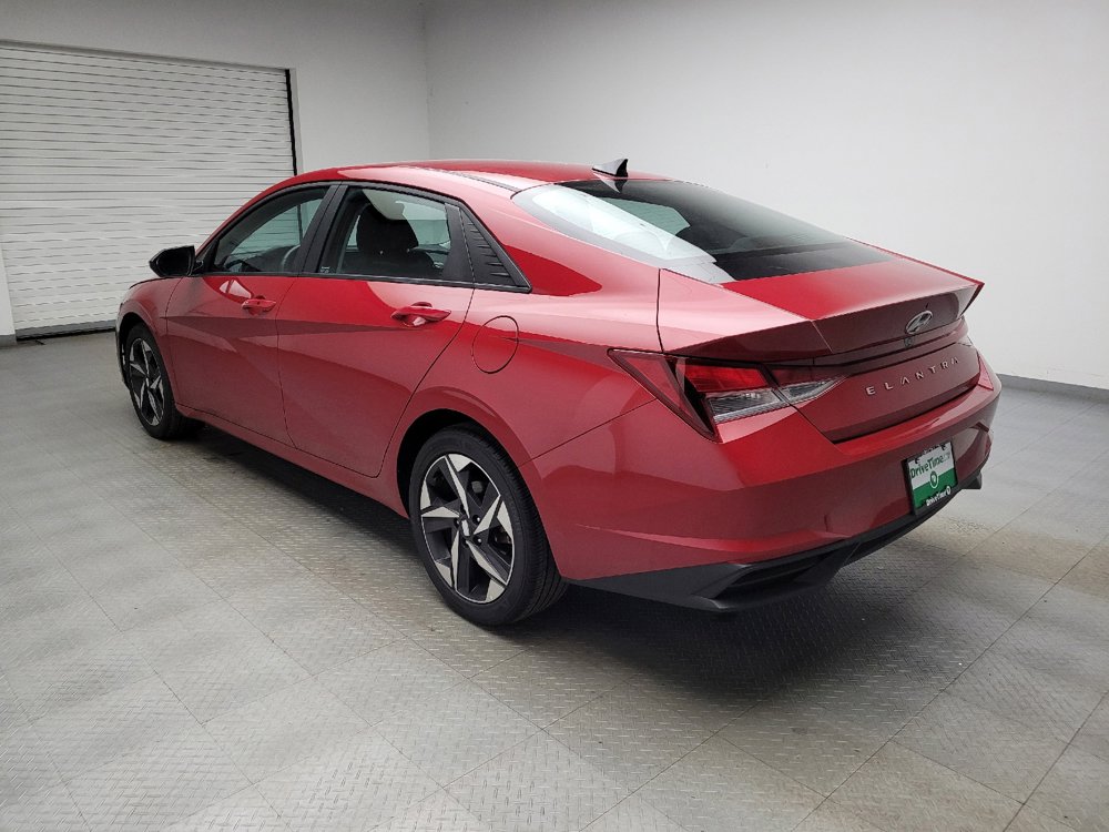 Used 2023 Hyundai Elantra SEL w/ Convenience Package FWD image 5
