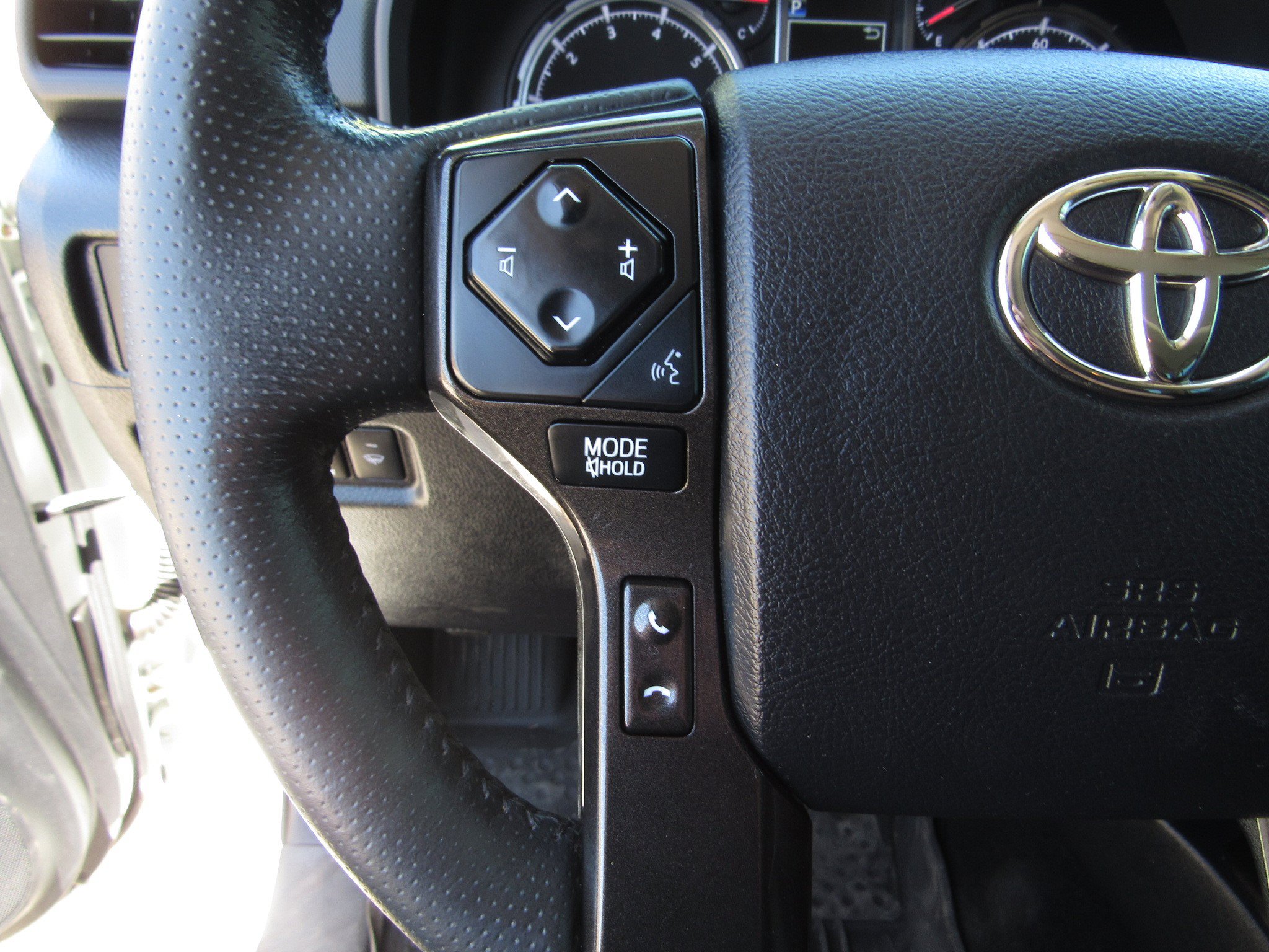 Used 2023 Toyota 4Runner TRD Off-Road Premium w/ Moonroof Package AWD/4WD image 27