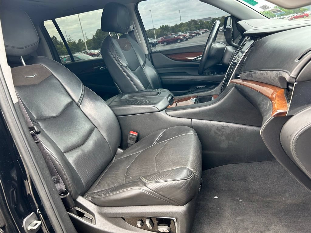Used 2017 Cadillac Escalade ESV Luxury AWD/4WD image 15