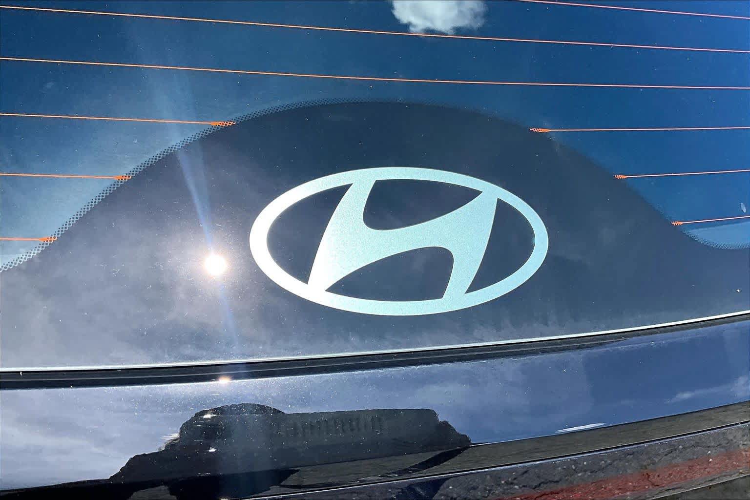 New 2026 Hyundai Tucson Blue SE FWD image 8