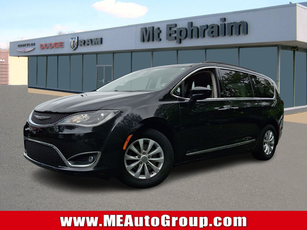 Used 2017 Chrysler Pacifica Touring-L