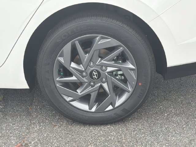 New 2026 Hyundai Elantra Hybrid FWD image 21