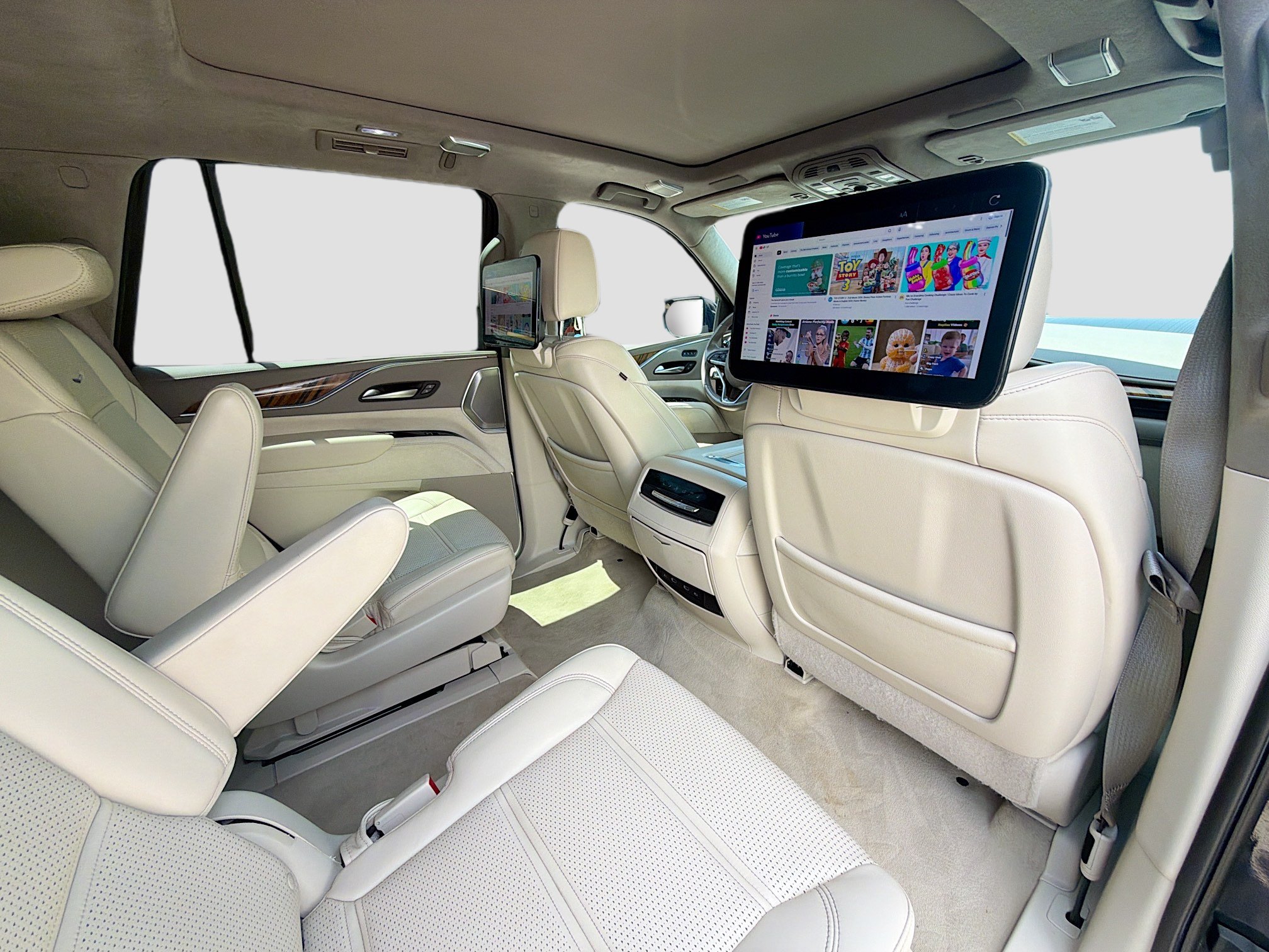 Used 2023 Cadillac Escalade Sport Platinum AWD/4WD image 30