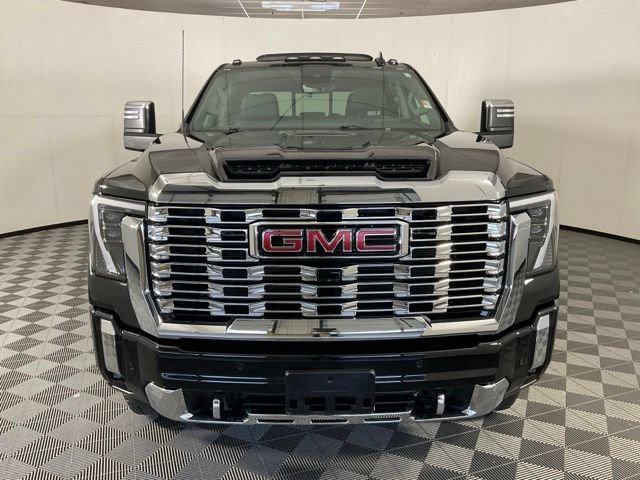 Used 2025 GMC Sierra 2500 Denali w/ Denali Reserve Package AWD/4WD image 2