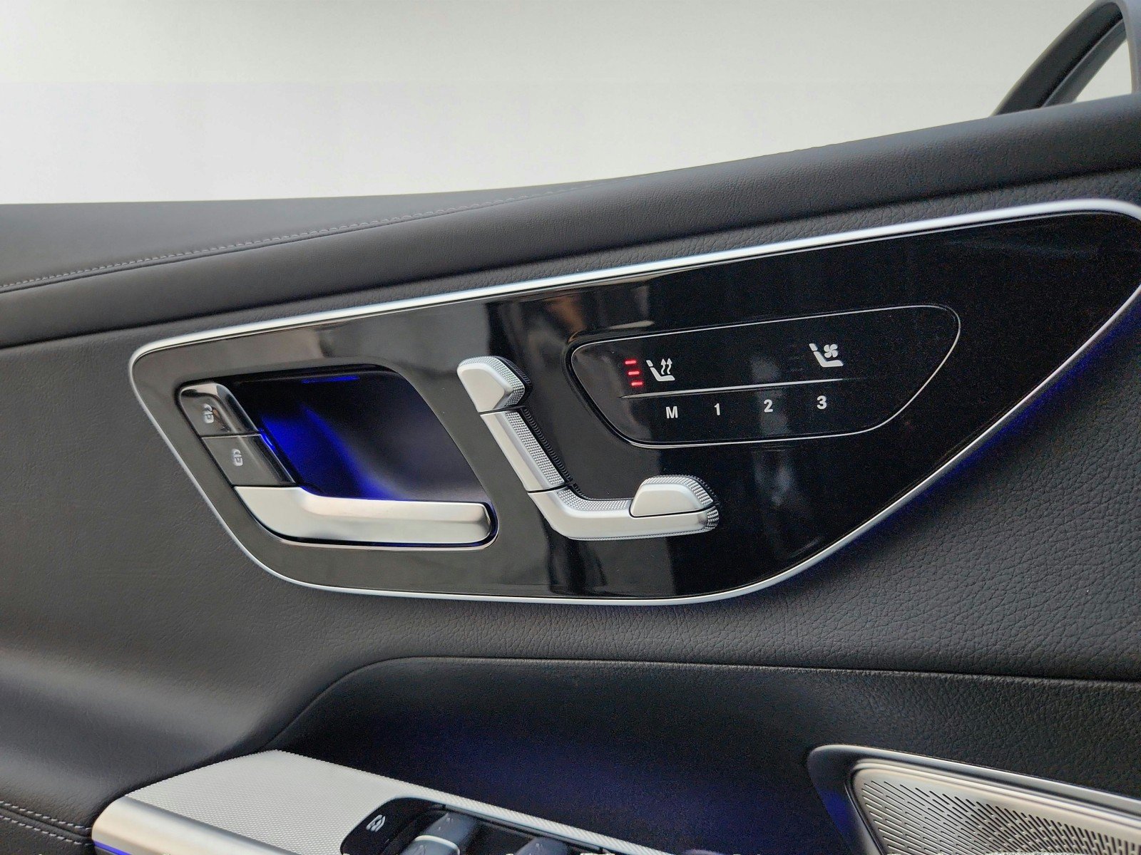 New 2026 Mercedes-Benz GLC 300 image 25