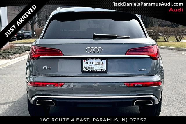 Used 2023 Audi Q5 2.0T Premium w/ Convenience Package image 4