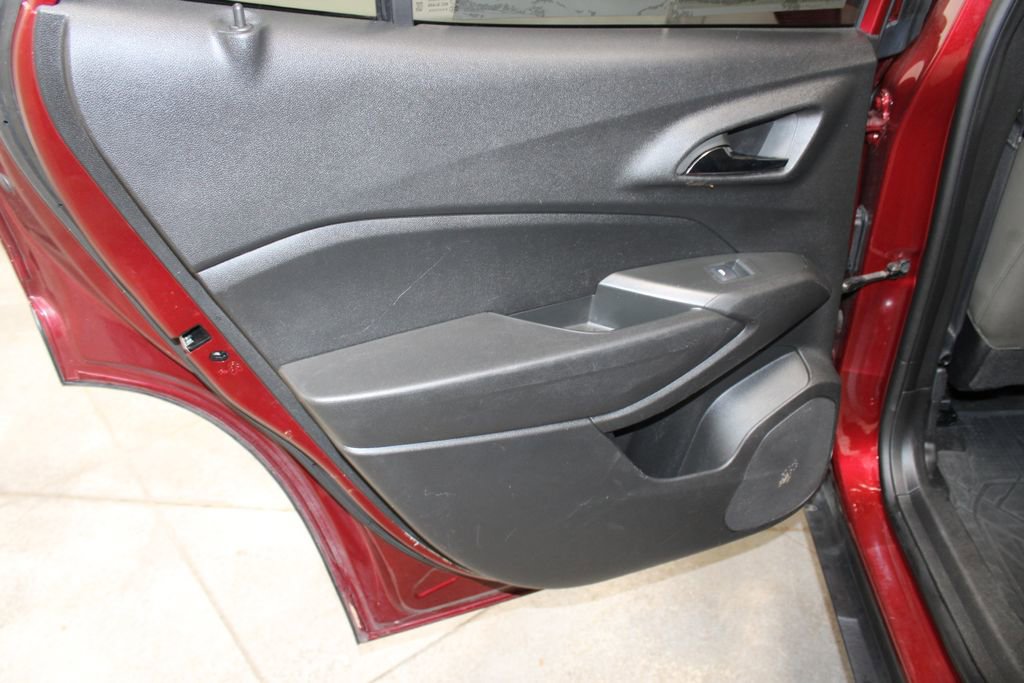 Used 2024 Chevrolet Trax ACTIV w/ Driver Confidence Package image 18